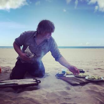 Matt Vernon, Cornish Wild Food, Cooking Hen Do Feast Over Fire